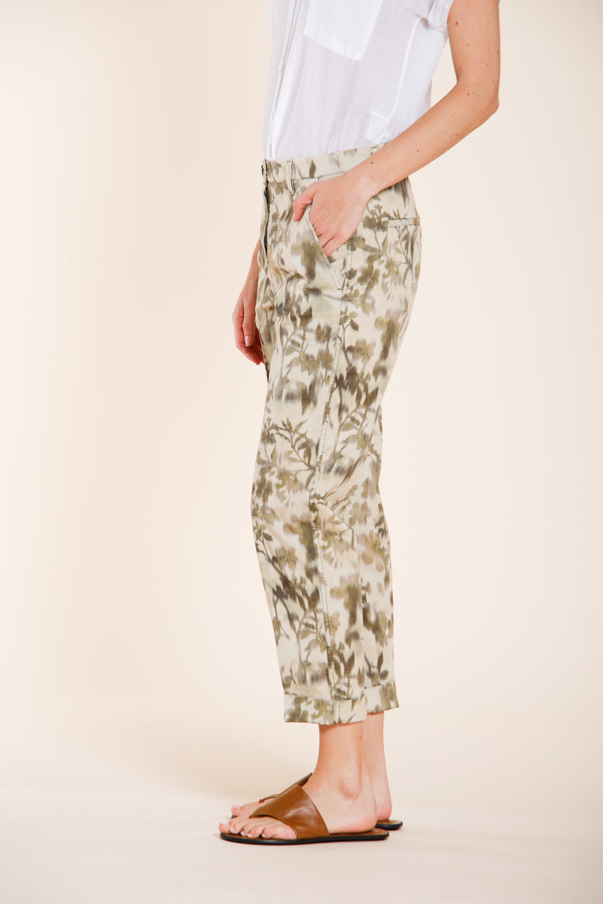 Marlene women's chino pants in gabardine leaf print carrot fit