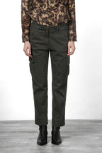 Marlene Cargo pantalone cargo donna in gabardina carrot fit