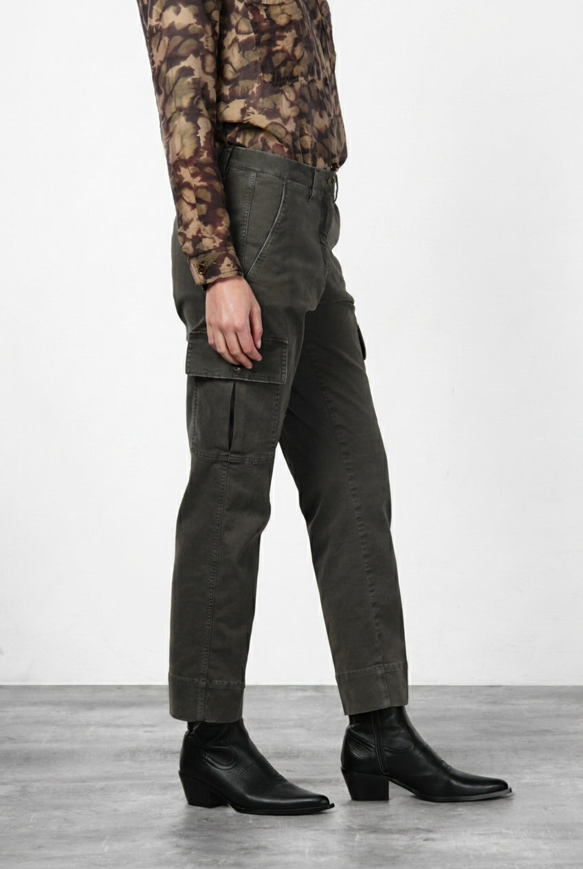 Marlene Cargo pantalone cargo donna in gabardina carrot fit