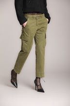 Foto 1 Marlene Cargo pantalone cargo donna in gabardina carrot fit