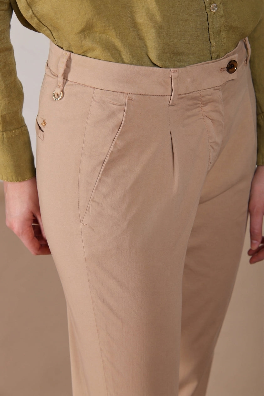 New York Carrot Sartoriale 1 Pince pantalone chino donna in raso di cotone e seta carrot fit ①