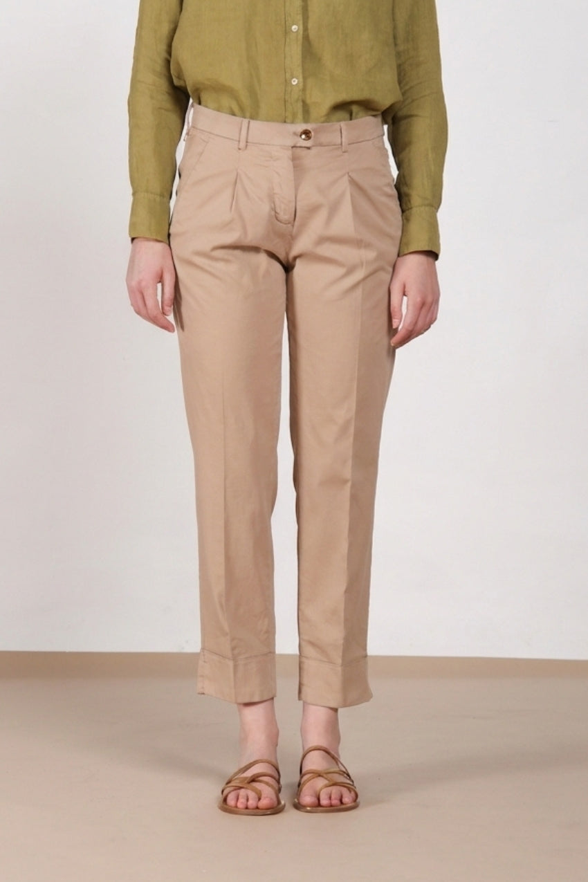 New York Carrot Sartoriale 1 Pince pantalone chino donna in raso di cotone e seta carrot fit ①