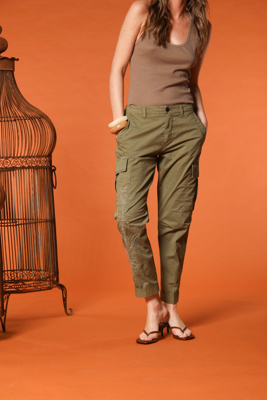 Judy Archivio Damen Cargo Hose aus Stretch-Baumwoll-Twill mit Stickerei Relaxed Fit
