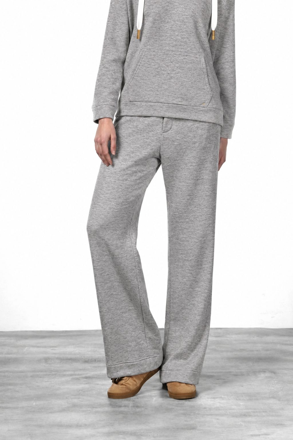 New York Studio Elax women’s chino pants in knit-effect jersey with straight fit