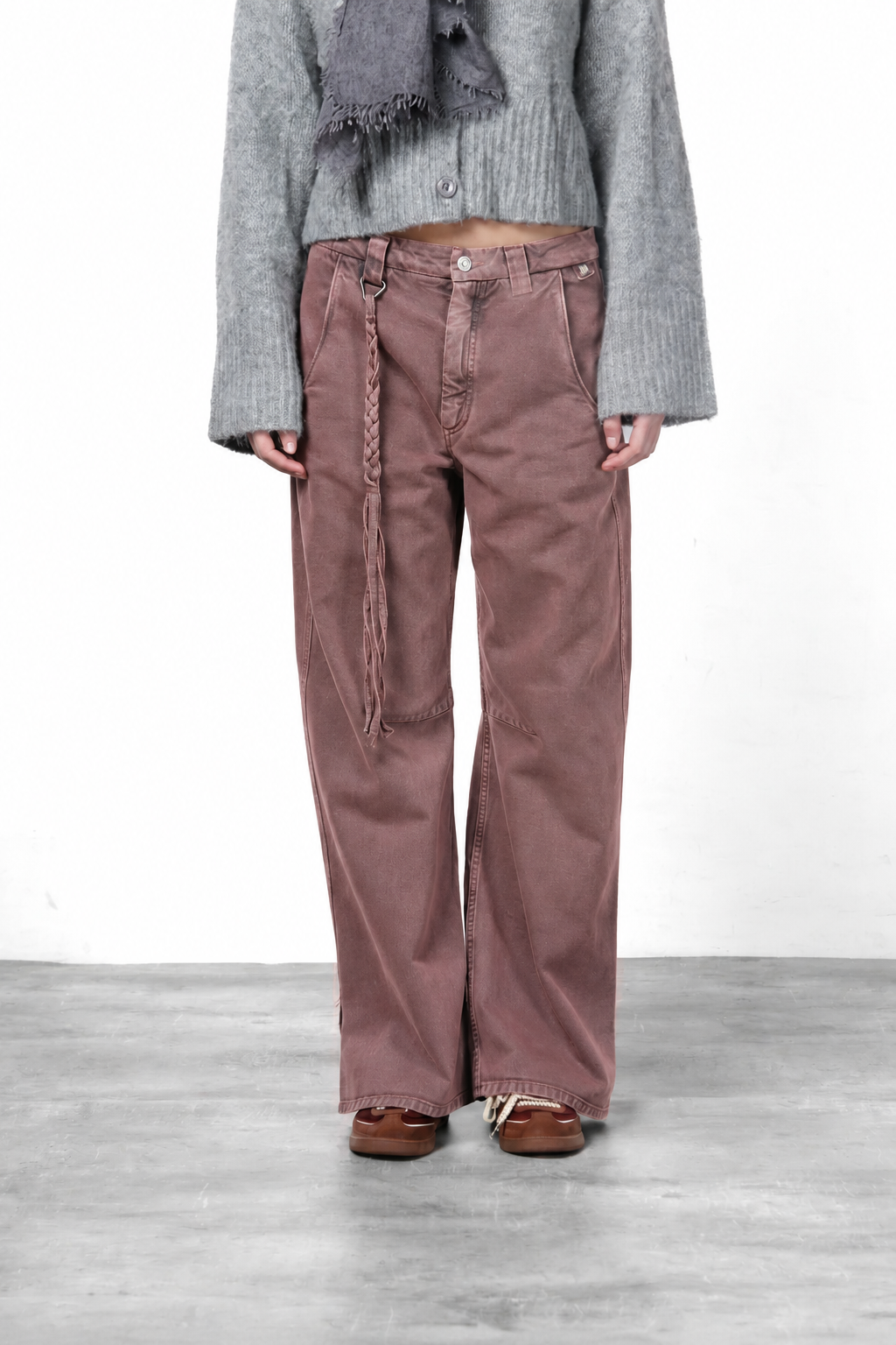 Violette pantalón chino de mujer en twill balloon fit ①
