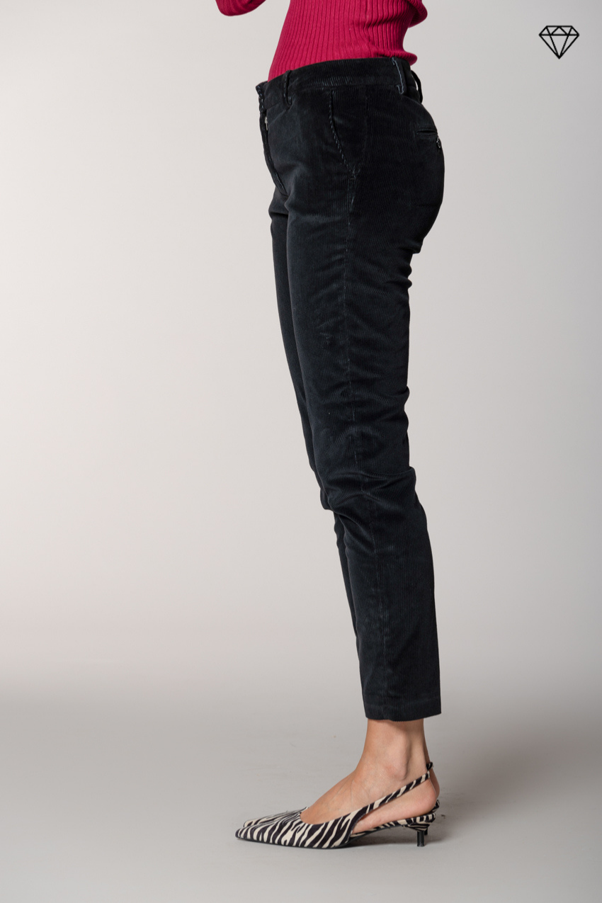 New York Slim pantalon chino femme en velours côtelé slim fit ①