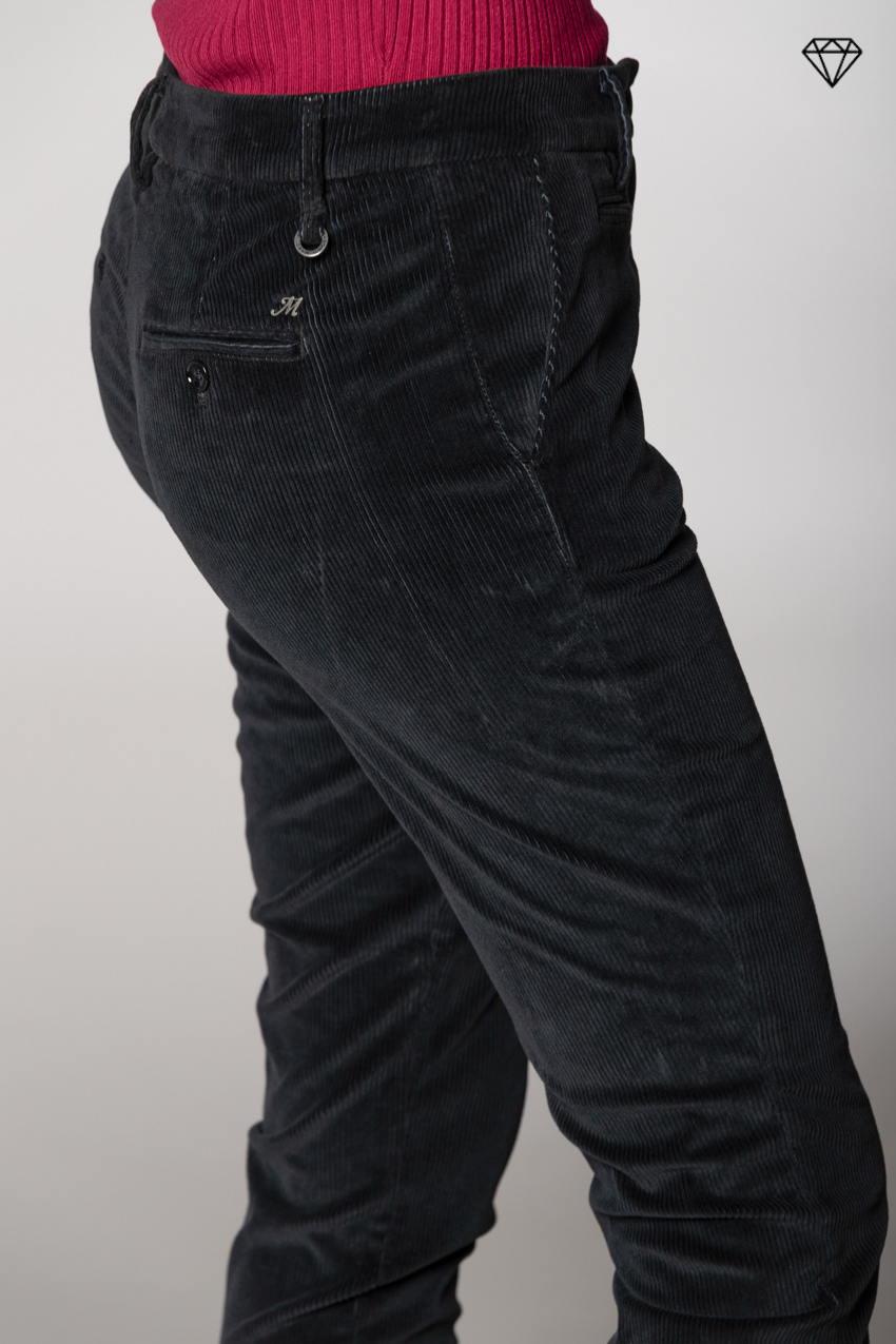 New York Slim pantalon chino femme en velours côtelé slim fit ①
