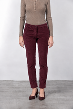 New York Slim pantalón chino de mujer en pana de canalé ancho slim fit ①