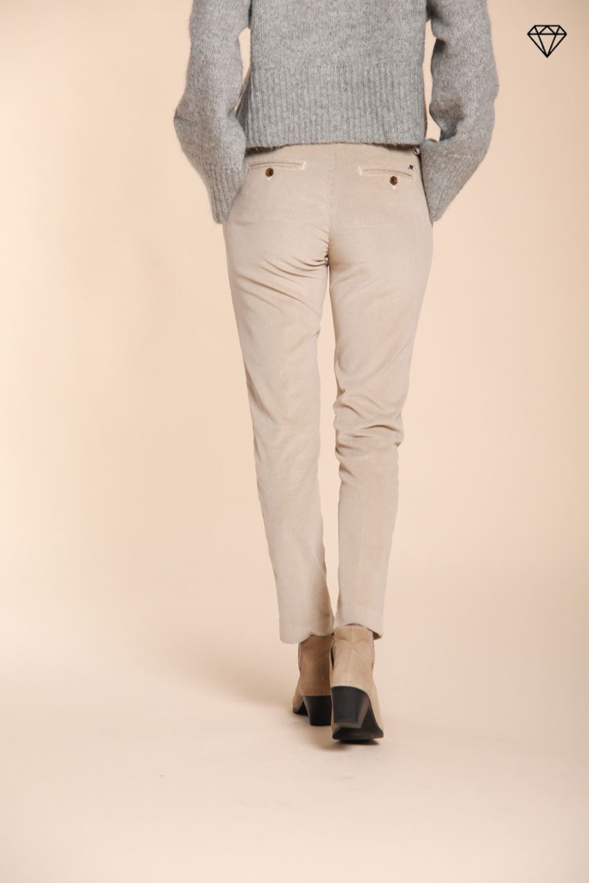 New York Slim pantalon chino femme en velours côtelé slim fit ①