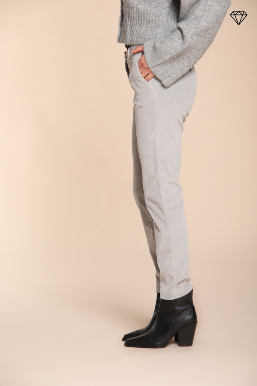 New York Slim pantalon chino femme en velours côtelé slim fit ①
