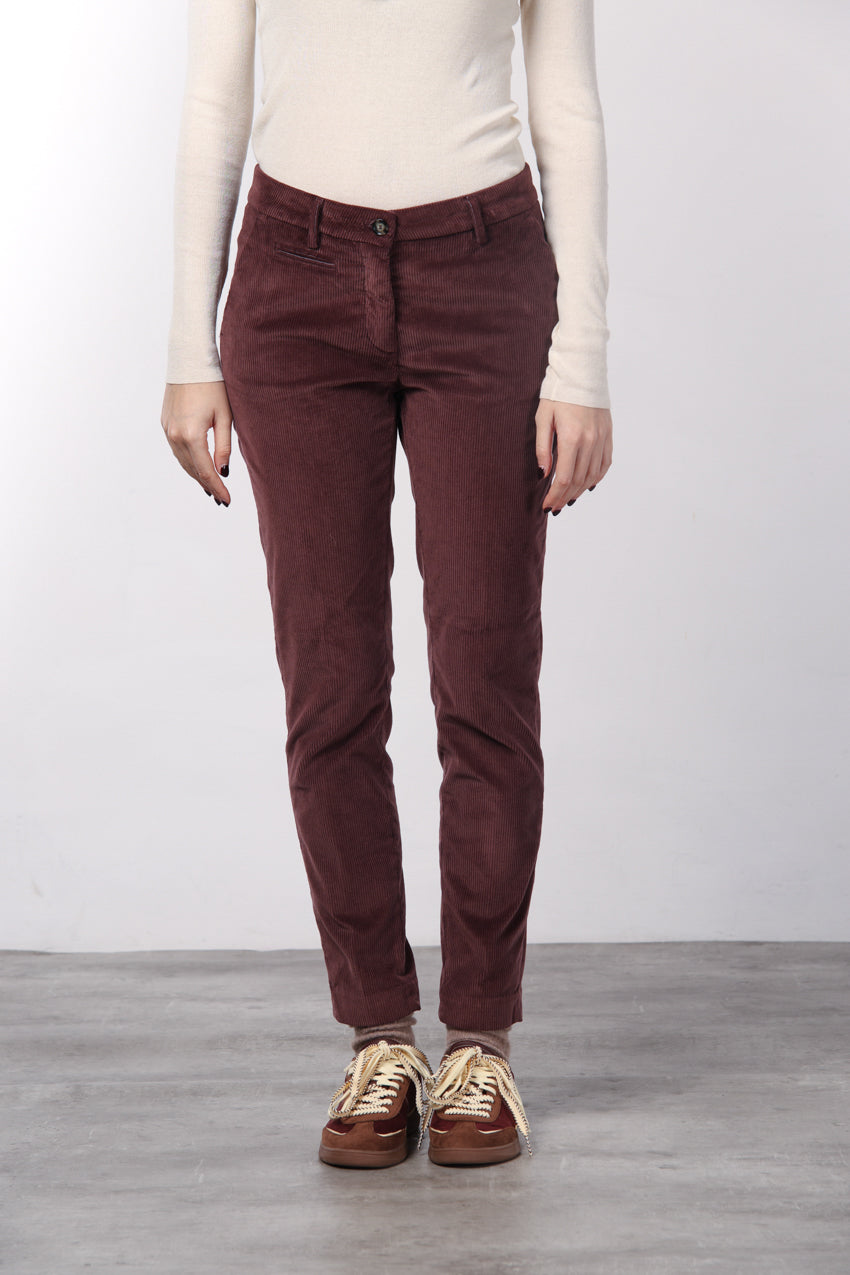New York Slim pantalone chino donna in velluto a costa grande slim fit ①