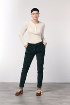 New York Slim pantalone chino donna in velluto a costa grande slim fit ①