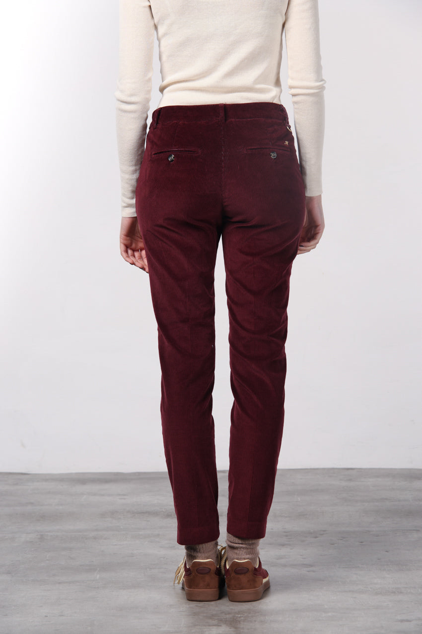 New York Slim pantalone chino donna in velluto a costa grande slim fit ①