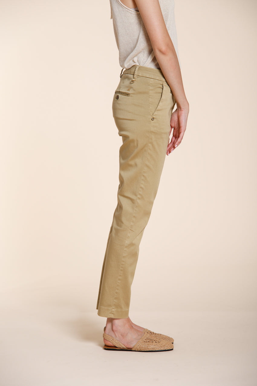 New York Slim Hose Chino Damen aus Stretch-Satin slim fit ①