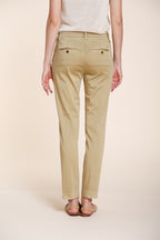 New York Slim Hose Chino Damen aus Stretch-Satin slim fit ①