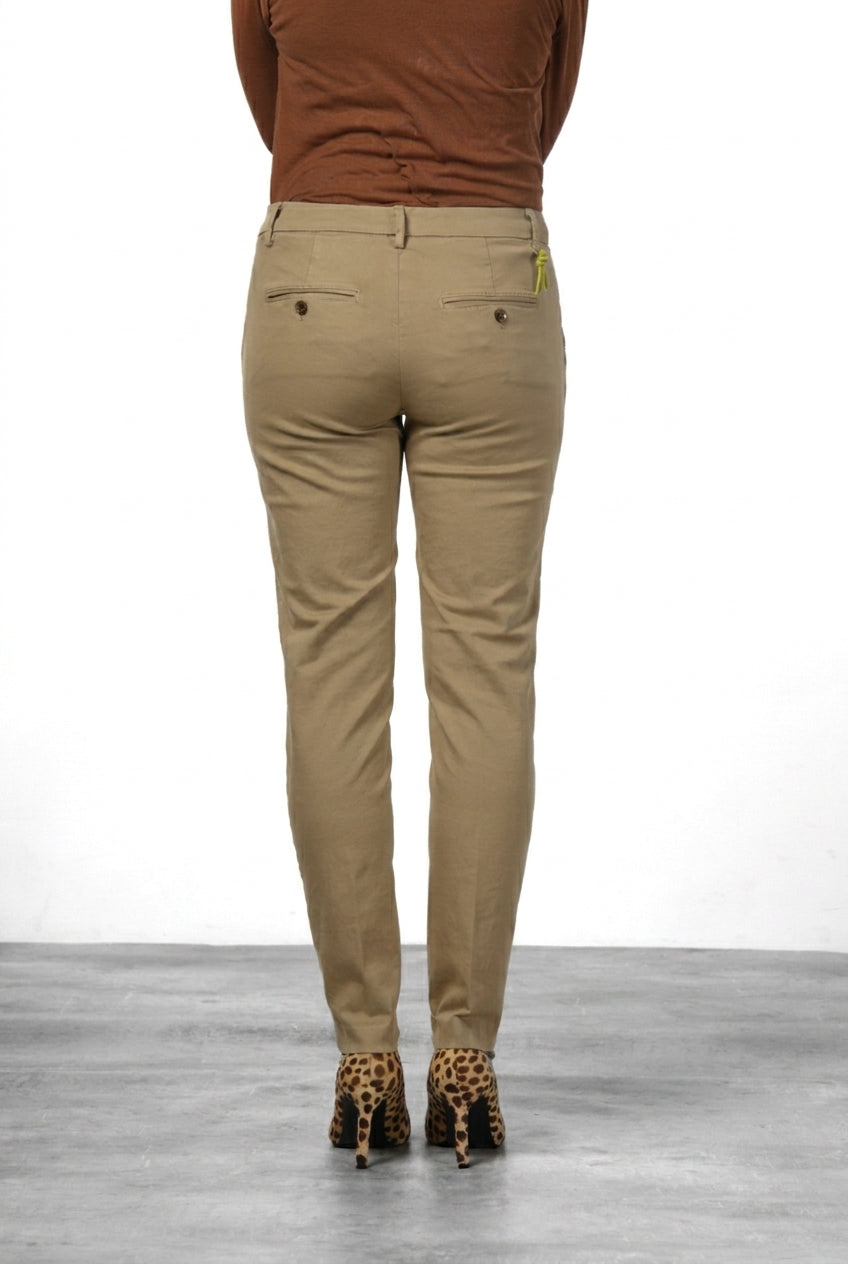 New York Slim pantalone chino donna in raso slim fit ①