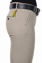 New York Slim women’s chino pants in satin with slim fit ①
