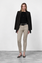 New York Slim women’s chino pants in satin with slim fit ①
