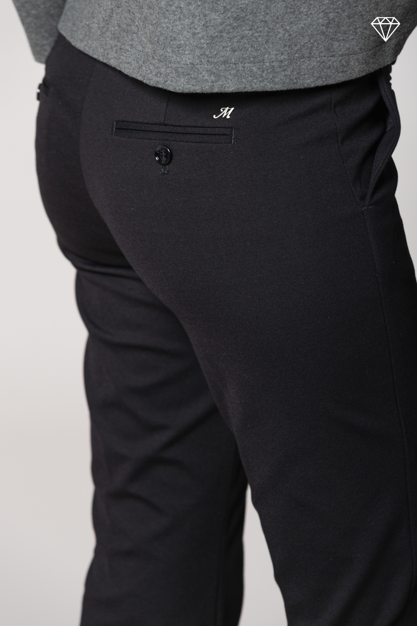 New York Trumpet Damen-Chinohose aus technischem Jersey Slim Fit ①