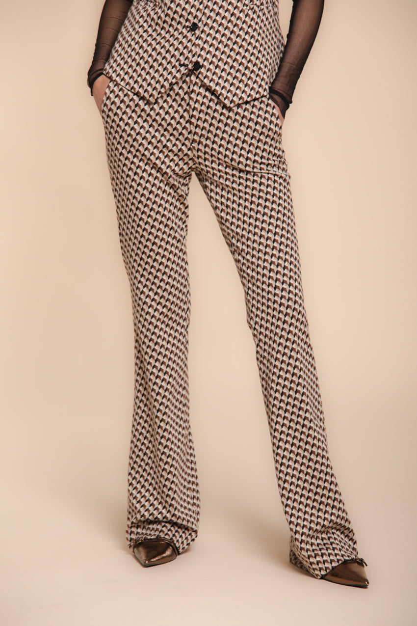 Foto 1 New York Flare pantalone chino donna in jersey con disegno rombo slim fit