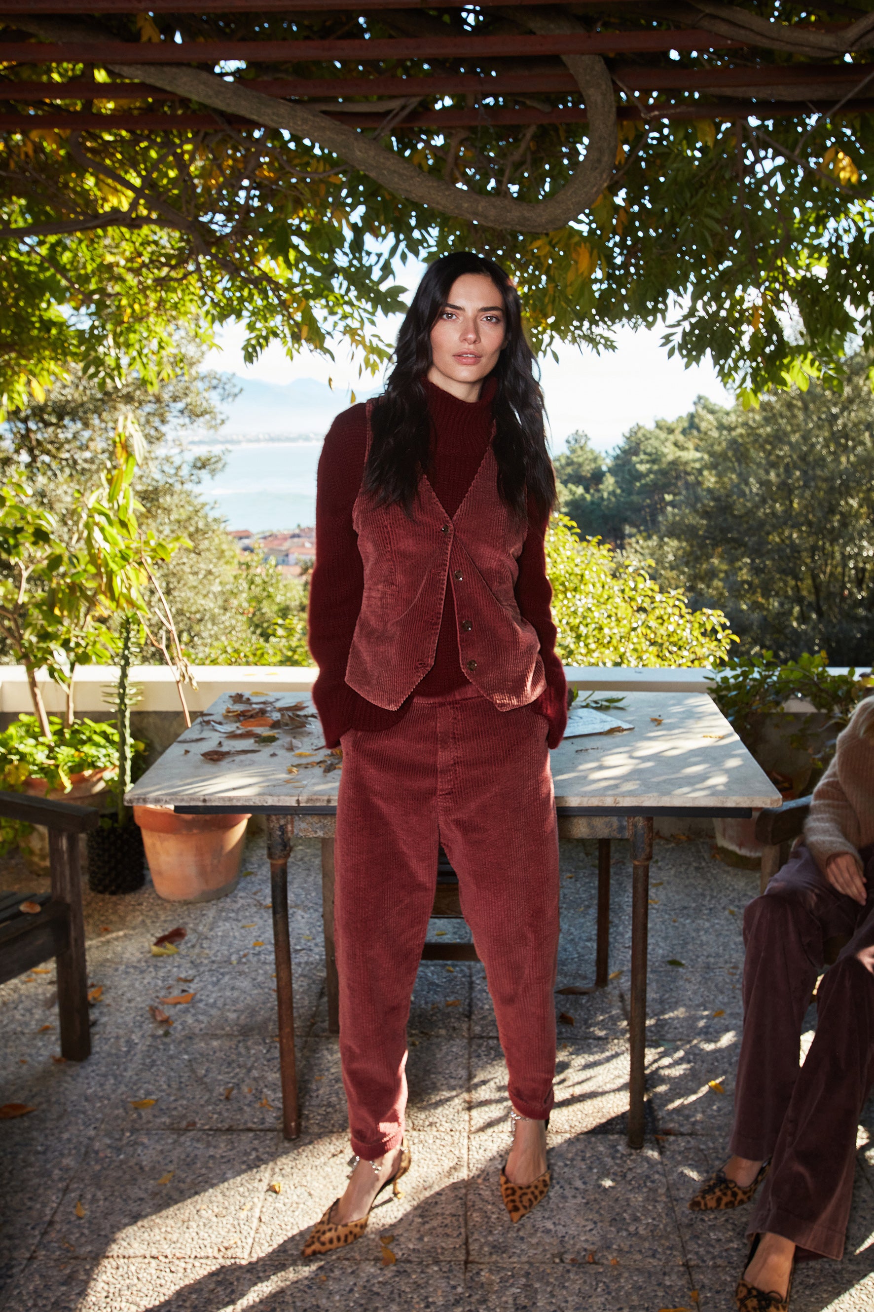 Malibu Jogger City Damen-Chinohose aus Cord Relaxed Fit