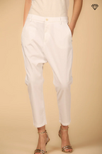Malibu Jogger Damen Chinohose aus Gabardine Relaxed Fit ①