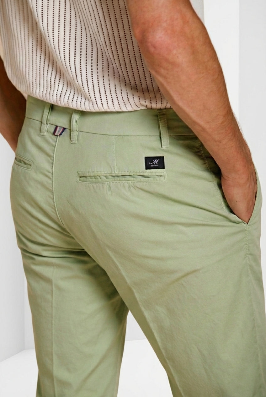 London bermuda chino homme en gabardine stretch regular fit ①