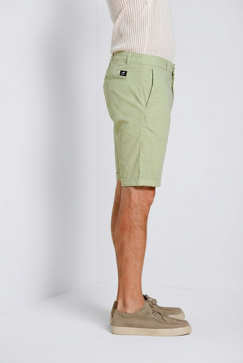 London men's chino bermuda in stretch gabardine regular fit ①