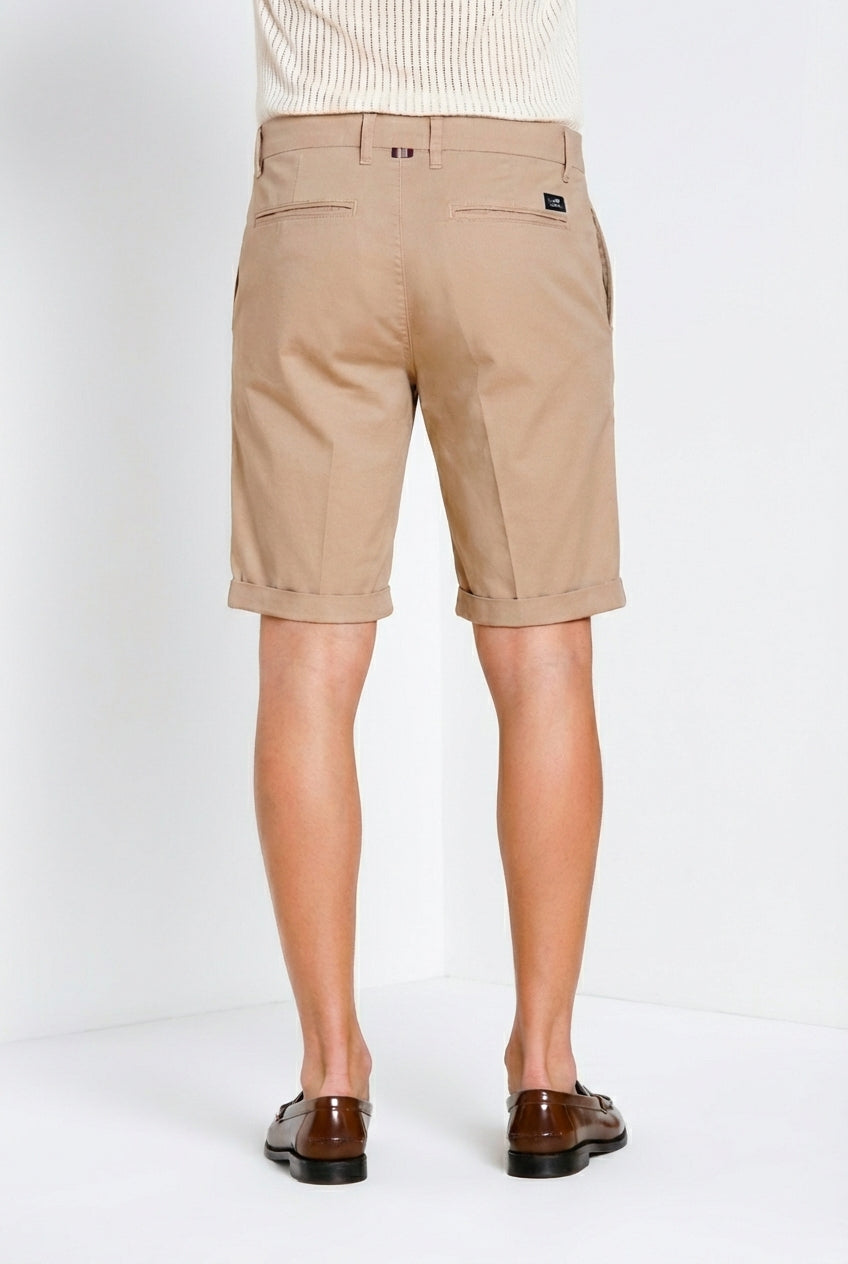 London men's chino bermuda in stretch gabardine regular fit ①