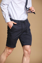 Milano Jogger Travel Herren Chino Jogger Bermuda  in technischem Travel Stretch Satin-Gewebe Slim Fit