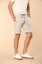 Milano Jogger Travel Herren Chino Jogger Bermuda  in technischem Travel Stretch Satin-Gewebe Slim Fit