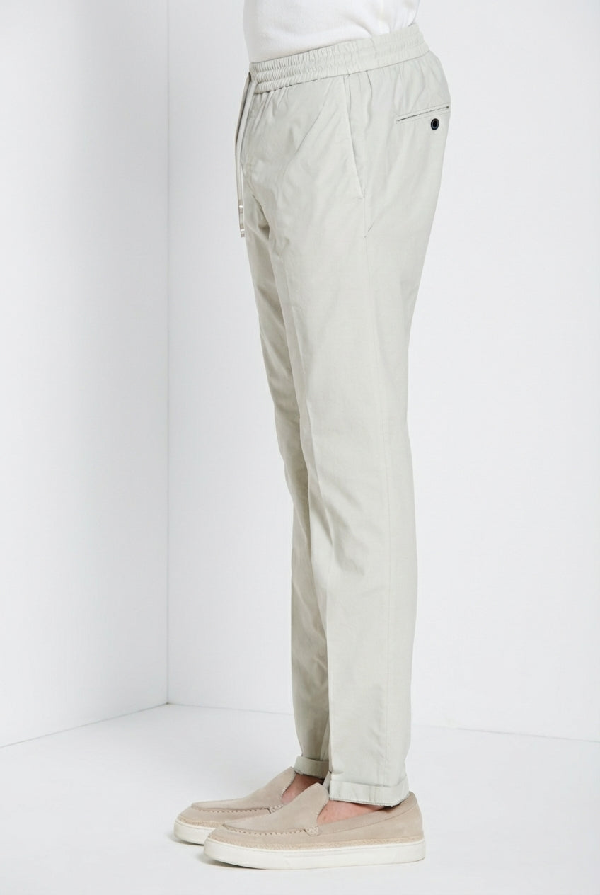 New York Sack pantalone chino jogger uomo in tela paracadute lyocell e cotone regular fit