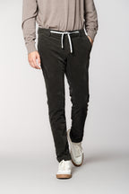 New York String Herren Chino Jogger aus 1500-Rippen-Samt Regular Fit