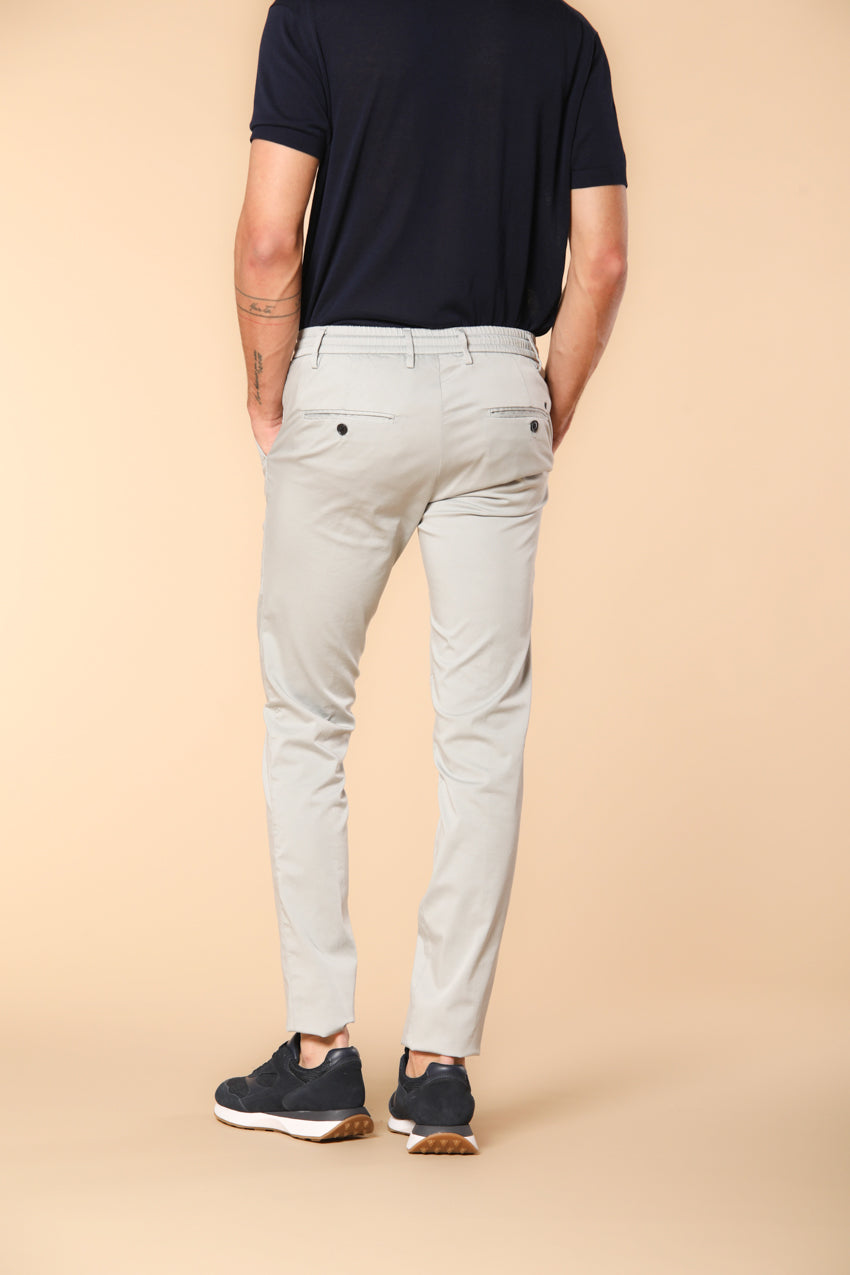 Milano Jogger Travel Herren Chino Jogger aus technischem Satin Travel Stretch Extra Slim
