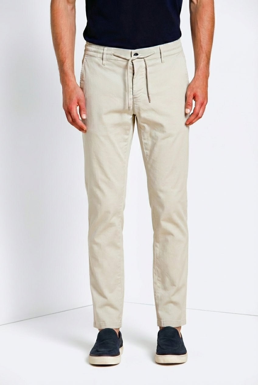 Milano Jogger Travel pantalone chino uomo in raso tecnico travel stretch extra slim fit