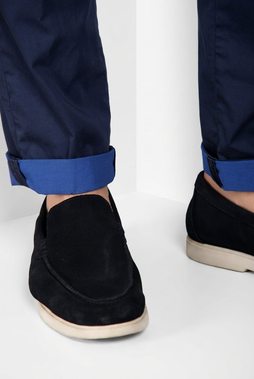 Dettaglio gamba pantalone cargo uomo Chile Jogger Mason's blu navy in raso SS26