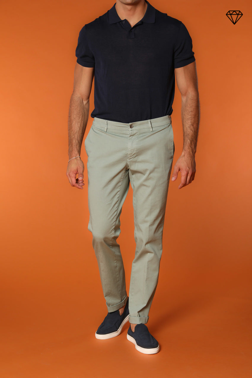 New York Herren Chino Hose aus Stretch-Satin Regular Fit ①