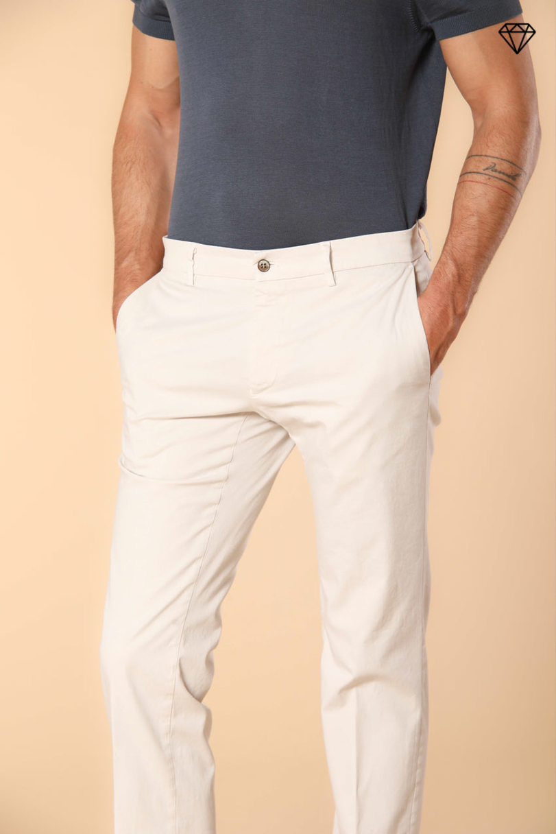 New York Herren Chino Hose aus Stretch-Satin Regular Fit ①