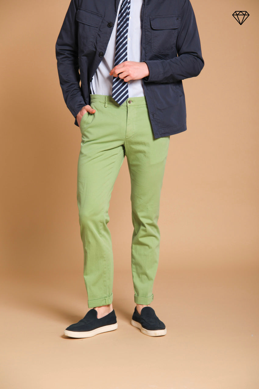 New York Herren Chino Hose aus Stretch-Satin Regular Fit ①