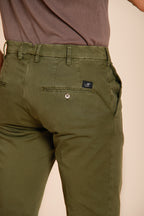 New York Hose Chino Herren aus Stretch Gabardine regular fit ①