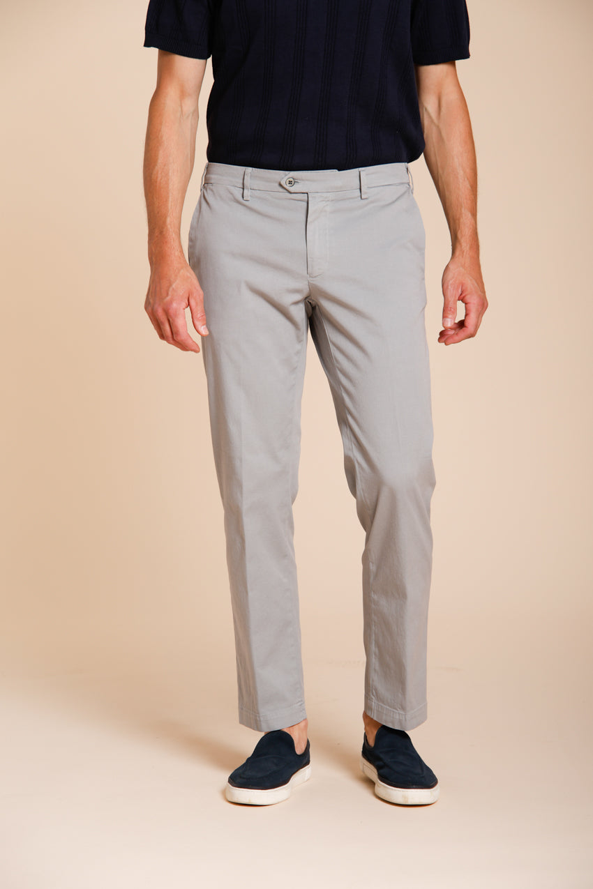 New York Pantalone Chino Herren aus Stretch-Gabardine regular fit ①