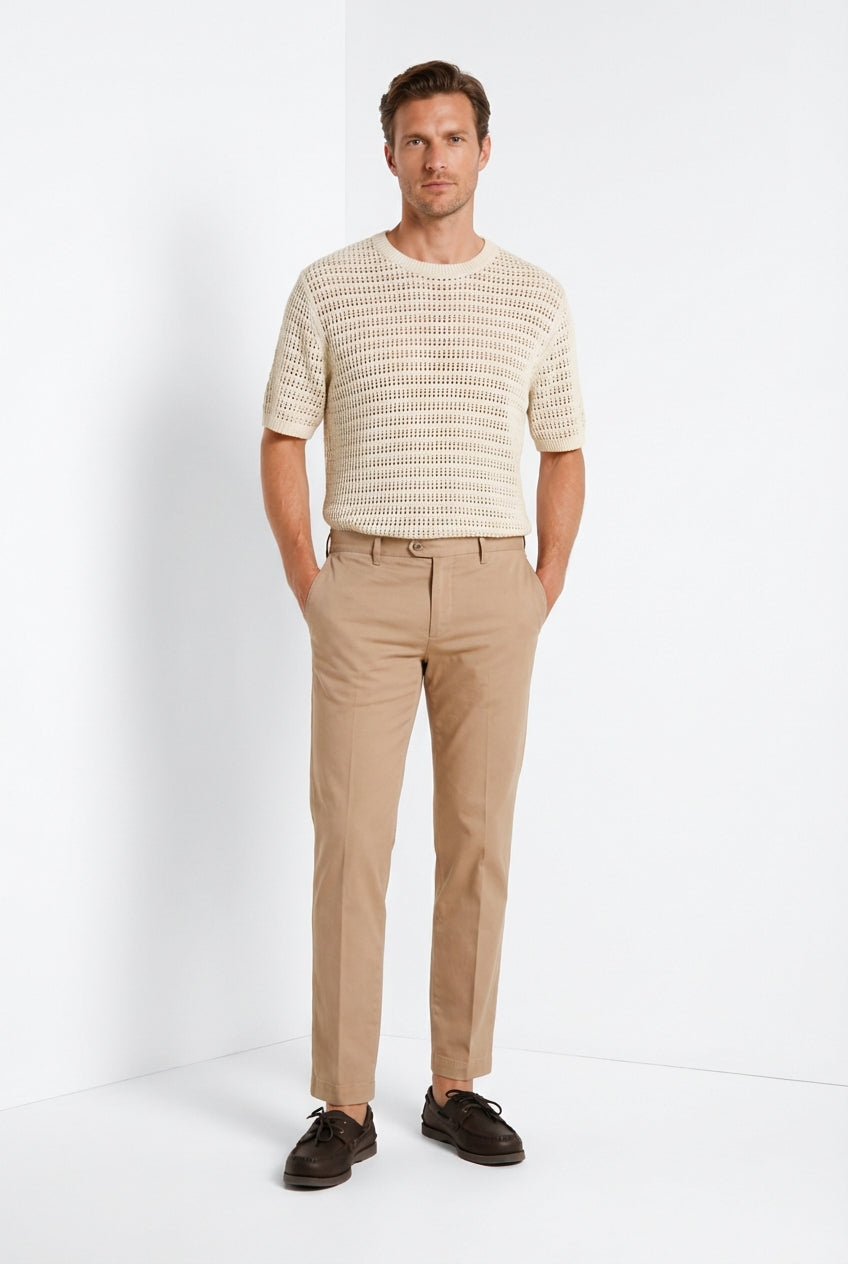 Dettaglio pantalone chino uomo New York Mason's beige medio in gabardina stretch SS26