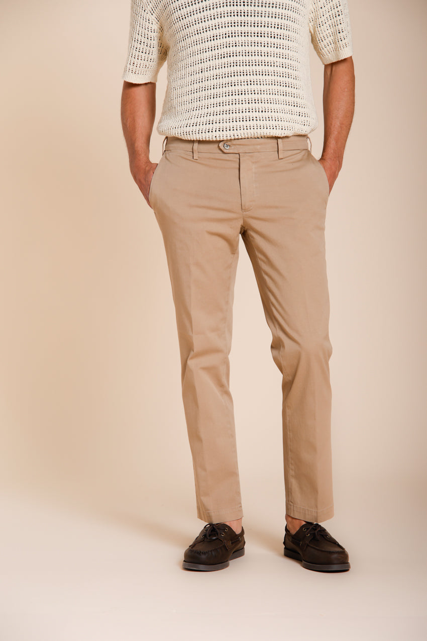 New York Hose Chino Herren aus Stretch-Gabardine regular fit ①