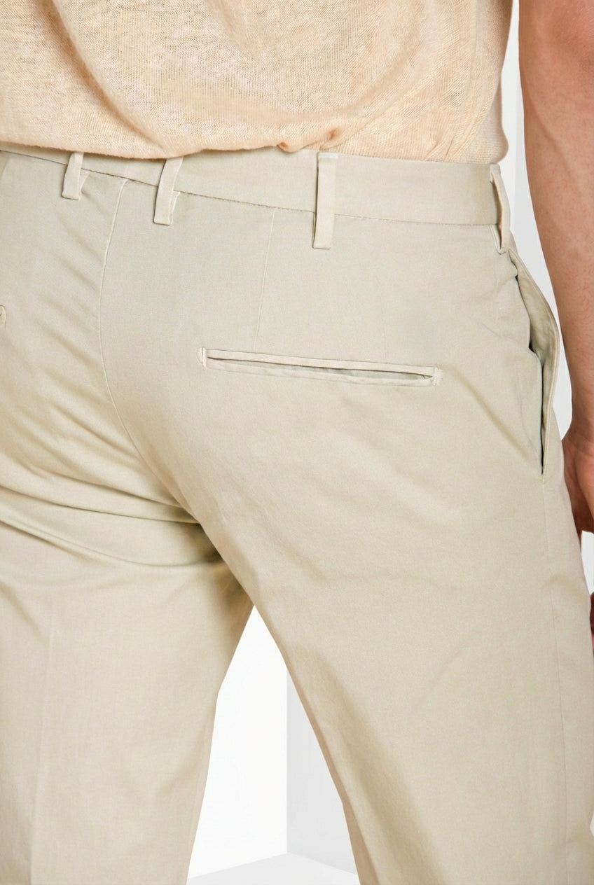 New York men's chino pants in stretch gabardine regular fit ①