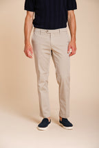 New York Hose Chino Herren aus Stretch-Gabardine regular fit ①