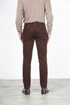 New York men’s chino pants in stretch gabardine with regular fit ①
