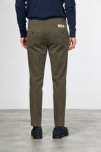 New York men’s chino pants in cotton and cashmere twill with regular fit
