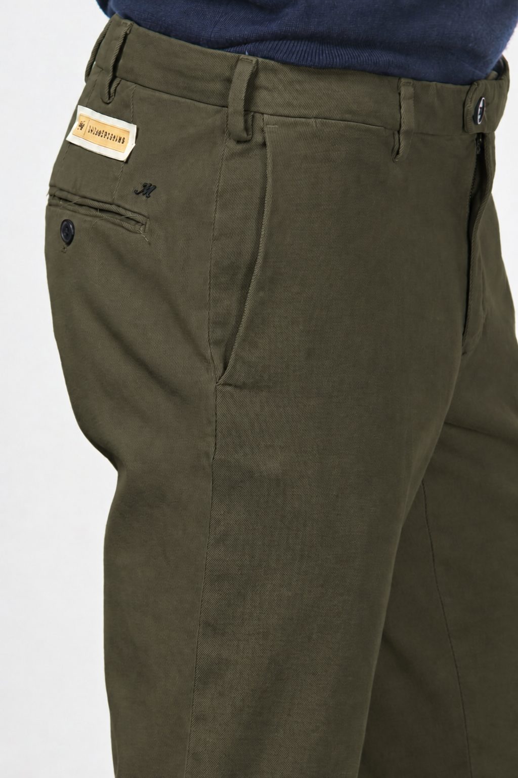 New York men’s chino pants in cotton and cashmere twill with regular fit
