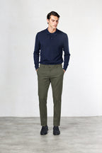New York men’s chino pants in cotton and cashmere twill with regular fit
