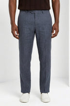 Dettaglio gamba pantalone chino uomo New York Icon Flex Mason's carta da zucchero in twill SS26